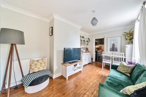 61b Lansdowne Lane, London, SE7 8TN
