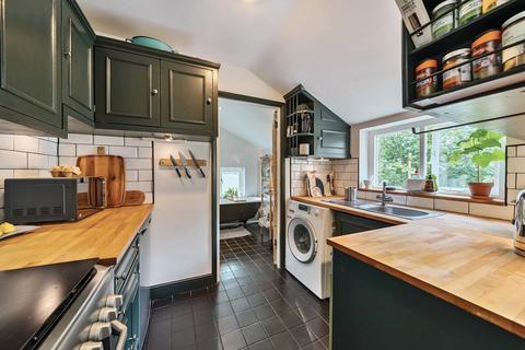 61b Lansdowne Lane, London, SE7 8TN