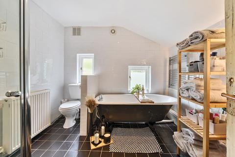 61b Lansdowne Lane, London, SE7 8TN