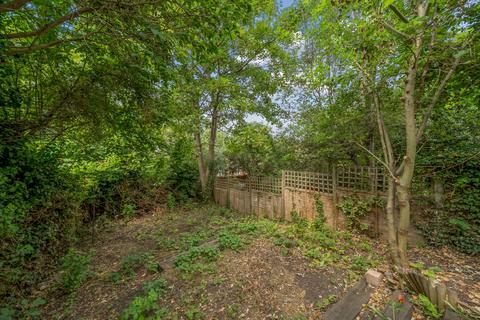 61b Lansdowne Lane, London, SE7 8TN