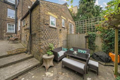 61b Lansdowne Lane, London, SE7 8TN