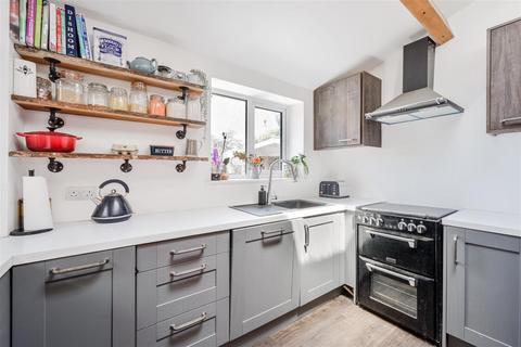 33 Bramble Walk, Epsom, KT18 7TB