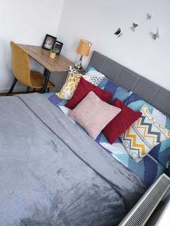 undefined, 3 Bedroom Garden Flat For Rent London, E4