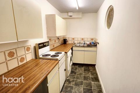 undefined, Lyle Close, Leicester