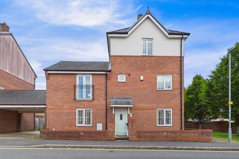 4 bedroom detached house for sale, Merchant Road, Ormskirk, L39 4AD