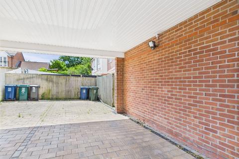 4 bedroom detached house for sale, Merchant Road, Ormskirk, L39 4AD