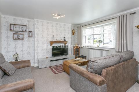 8 Cypress Walk, Barrow-in-furness, LA13 0JY