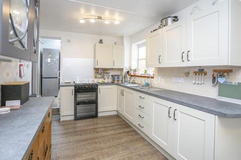 8 Cypress Walk, Barrow-in-furness, LA13 0JY
