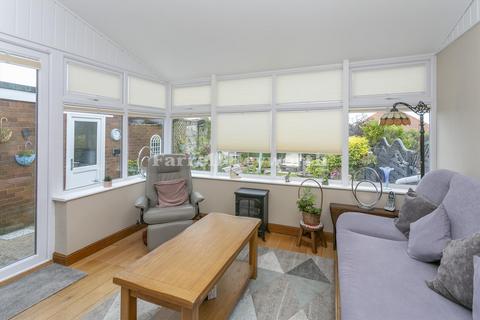 8 Cypress Walk, Barrow-in-furness, LA13 0JY