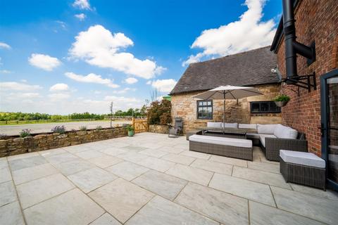 3 bedroom equestrian property for sale, Beaver Hall Equestrian Centre, Bradnop, Leek