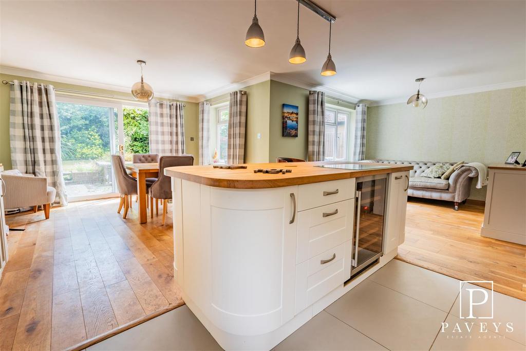 Kitchen dining family room