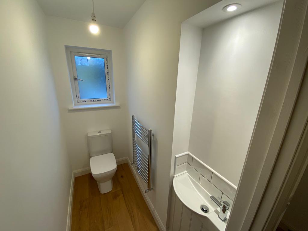 Cloak Room Off