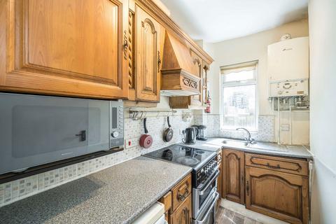 2 bedroom maisonette for sale, Oakmead Road, London SW12