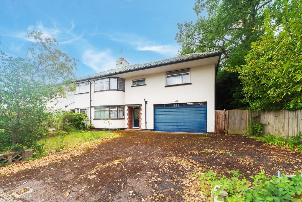 West Wickham BR4 4 bed detached house - £775,000
