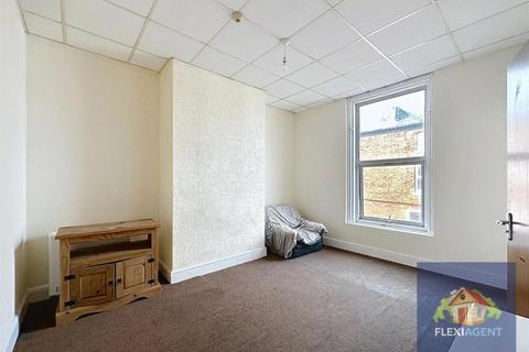 6 bedroom flat for sale, Southport, Merseyside PR9