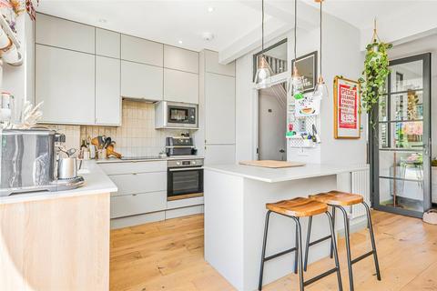 5 bedroom terraced house for sale, Farmhouse Road, Streatham Vale, SW16
