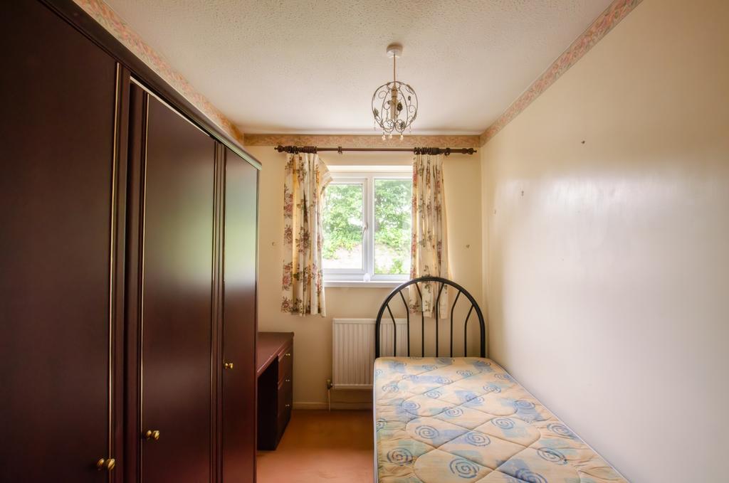 12 Cherry Tree Close - TPS Bodmin 01208 74182-7