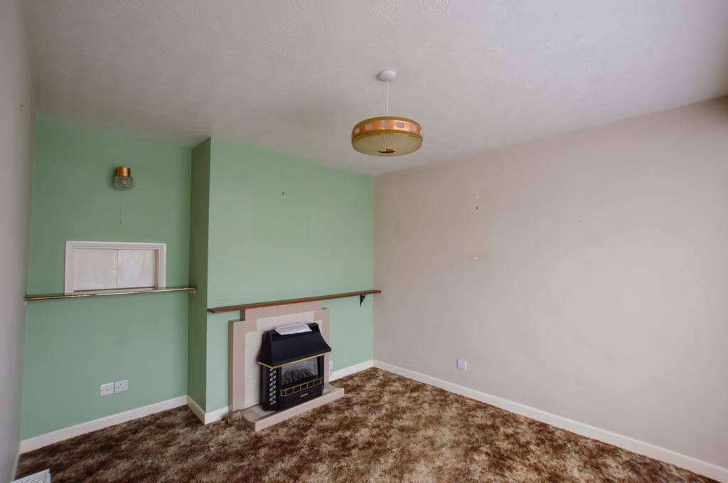 79 Margaret Crescent - TPS Bodmin 01208 74182-1