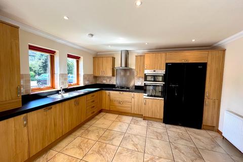 4 bedroom flat to rent, Culduthel Road, Inverness, IV2