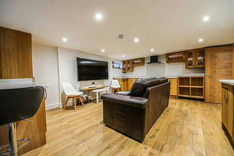 undefined, 14 Albert Road, Merseyside PR9