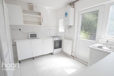 4 bedroom terraced house to rent, POOLE CRESCENT, HARBORNE
