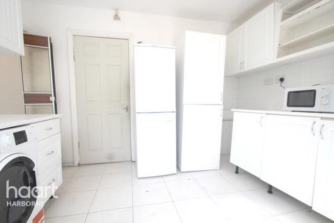 4 bedroom terraced house to rent, POOLE CRESCENT, HARBORNE