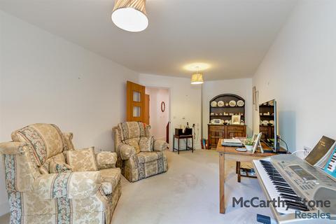 1 bedroom apartment for sale, Park House, Old Park Road, Hitchin