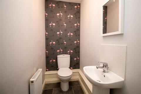 3 Allamand Close, Church Crookham, Fleet, GU52 8AR