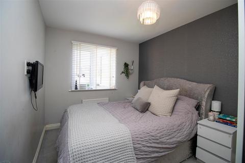 3 Allamand Close, Church Crookham, Fleet, GU52 8AR
