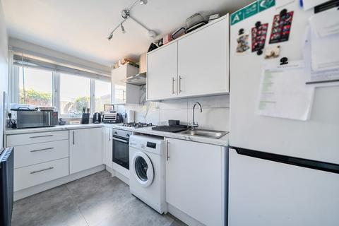 54 Gale Close, Mitcham, CR4 3QJ