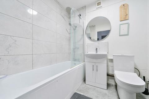54 Gale Close, Mitcham, CR4 3QJ