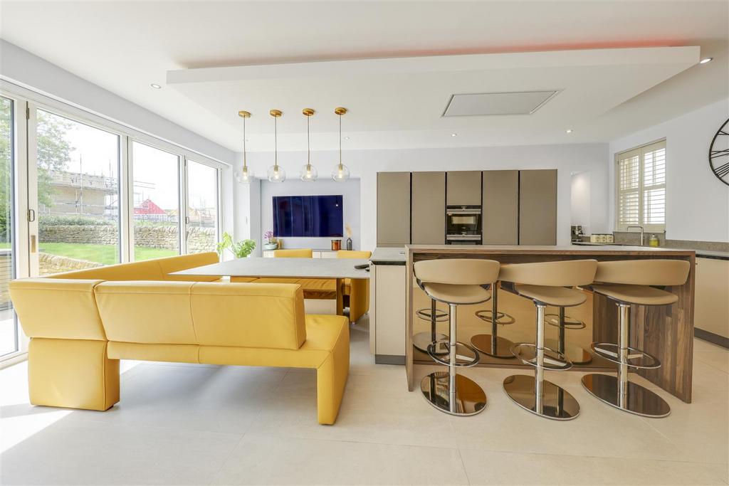 Kitchen Alt