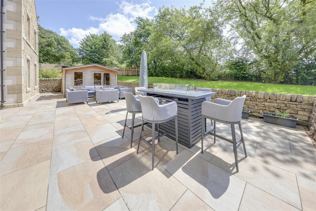 Patio Alt