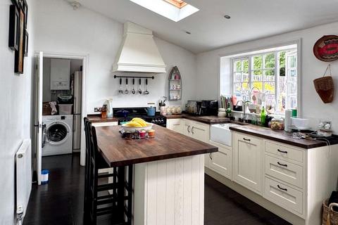 4 bedroom semi-detached house for sale, Westbourne Road, Penarth