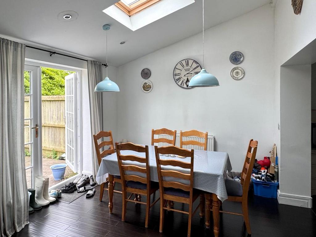 Kitchen/Dining
