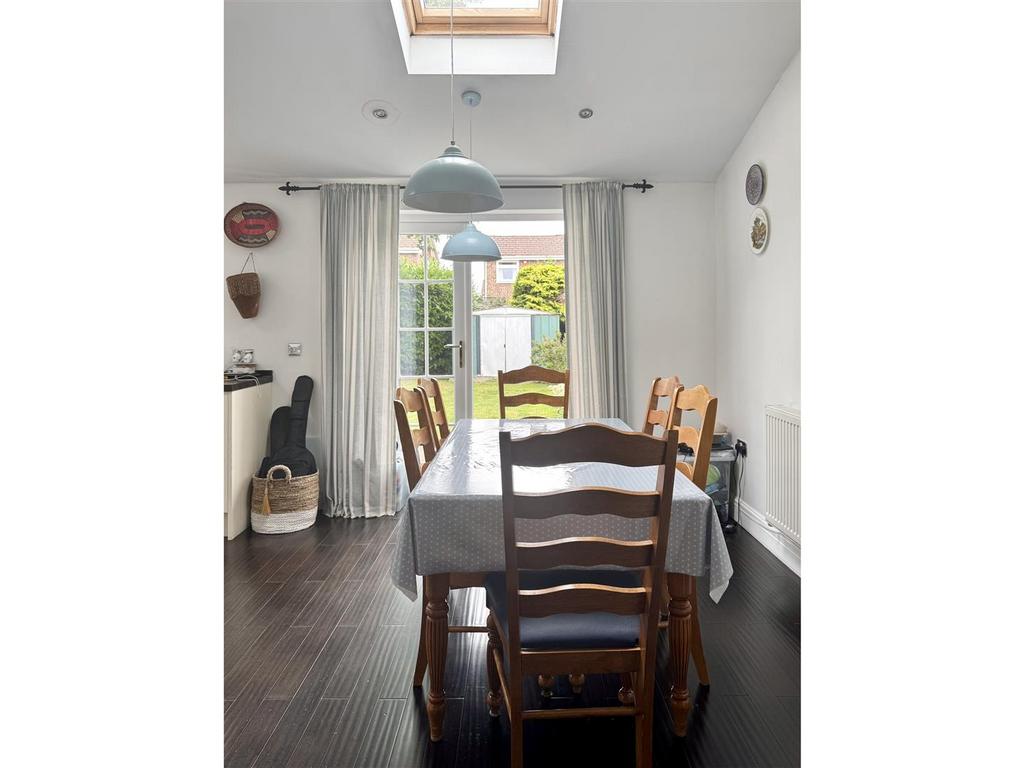 Kitchen/Dining