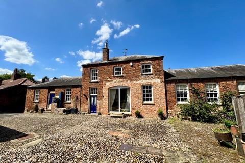 4 bedroom semi-detached house for sale, The Mansion Stables 21 Westgate Louth LN11 9YJ