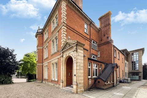 2 bedroom flat for sale, Putney Hill, SW15