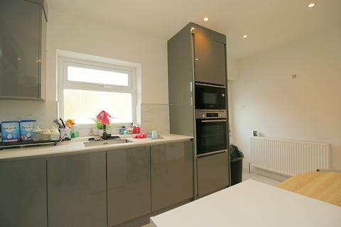 2 bedroom townhouse for sale, Delamere Street, West Bowling, Bradford, BD5