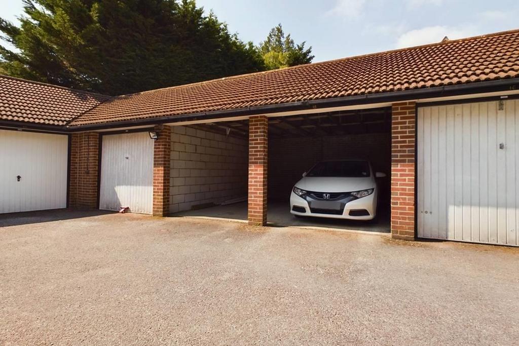 CAM01635 G0-PR0046-STILL001-thumbnail-h750-70.jpg