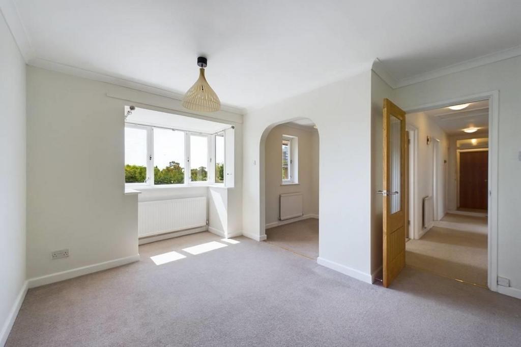 CAM01635 G0-PR0046-STILL017-thumbnail-h750-70.jpg