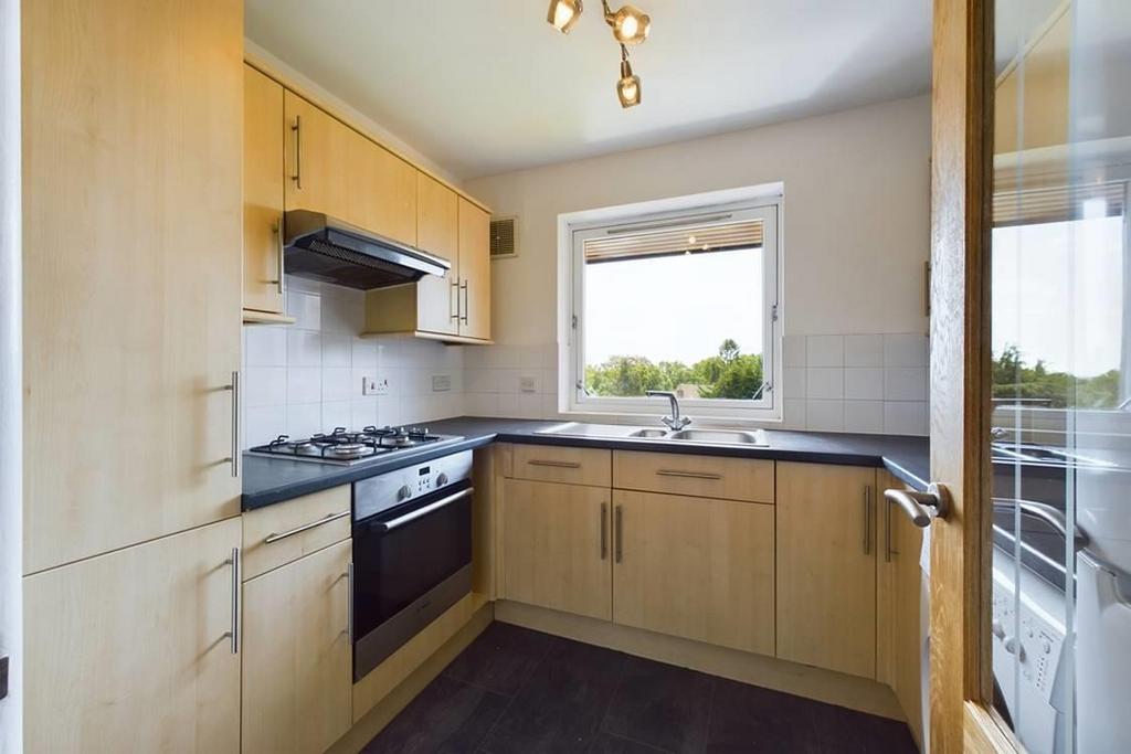 CAM01635 G0-PR0046-STILL012-thumbnail-h750-70.jpg