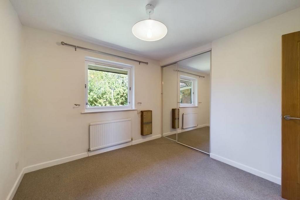 CAM01635 G0-PR0046-STILL010-thumbnail-h750-70.jpg