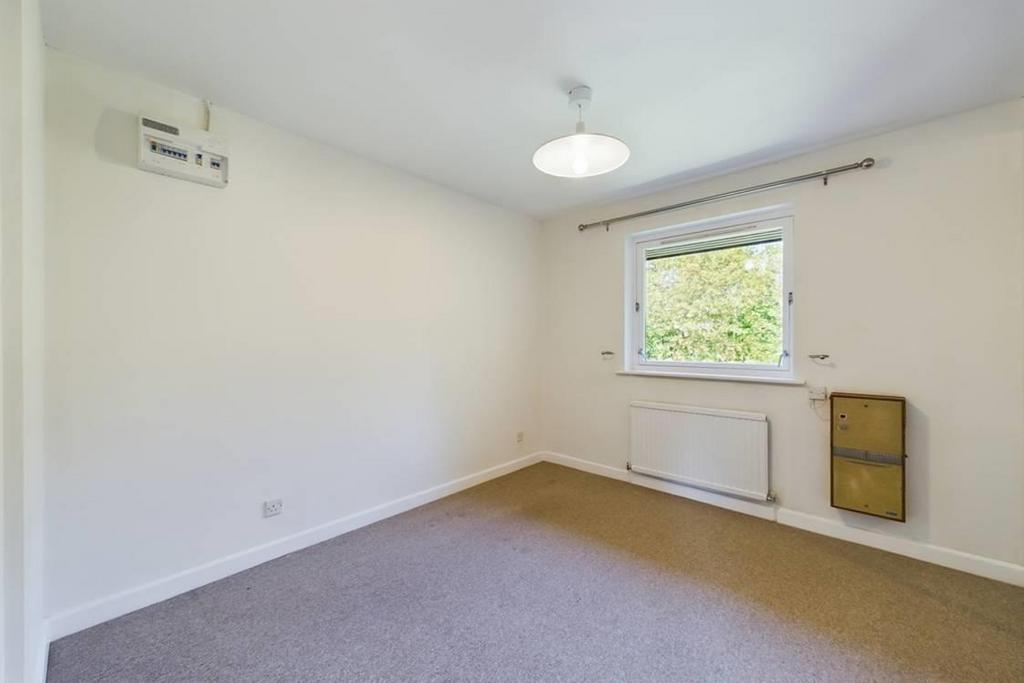 CAM01635 G0-PR0046-STILL011-thumbnail-h750-70.jpg