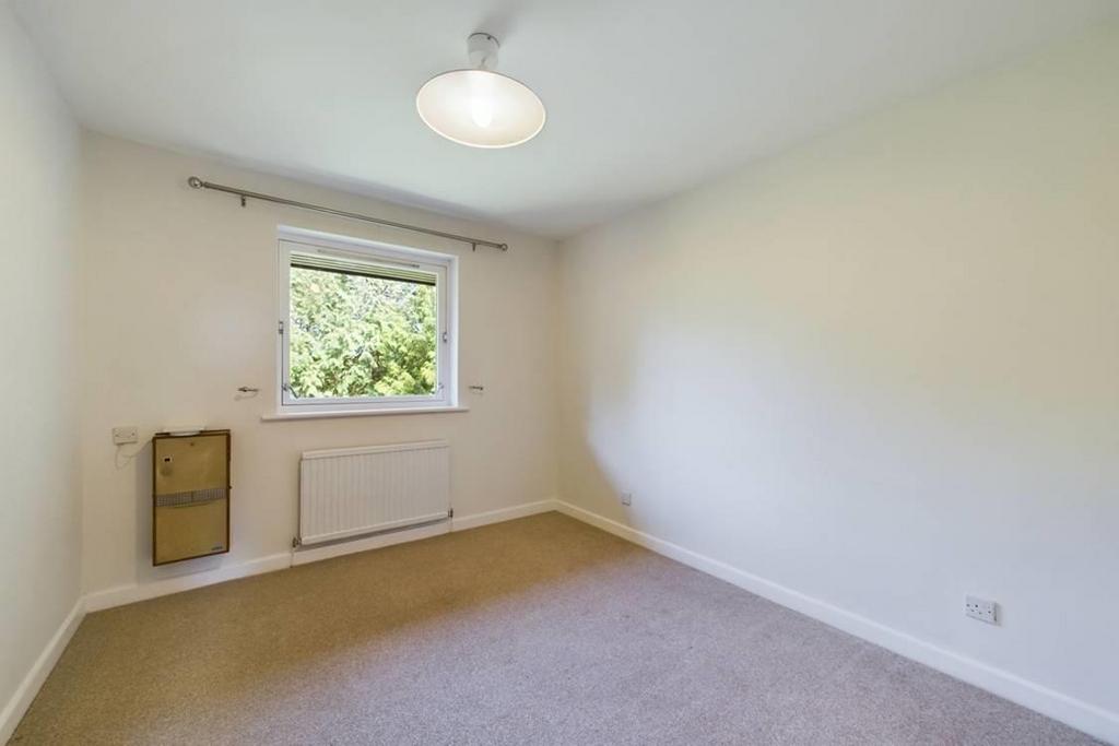 CAM01635 G0-PR0046-STILL013-thumbnail-h750-70.jpg