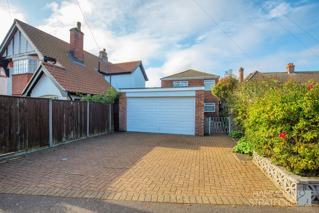 Front/Garage