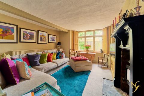 undefined, Pershore WR10