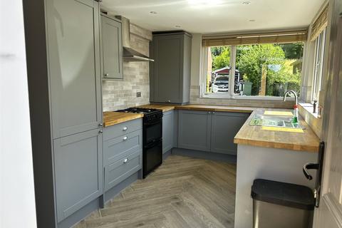 2 bedroom end of terrace house for sale, Lincoln Road, Wrockwardine Wood, Telford, Shropshire, TF2