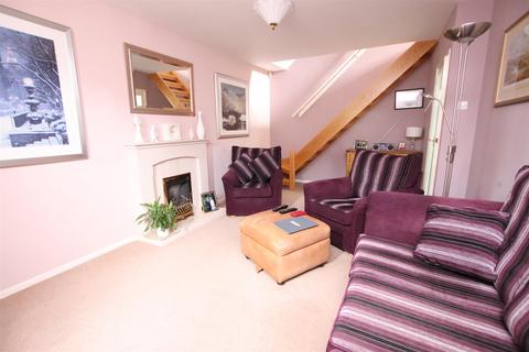 3 bedroom semi-detached bungalow to rent, Brisbane Avenue, Poplars Park, Bradford