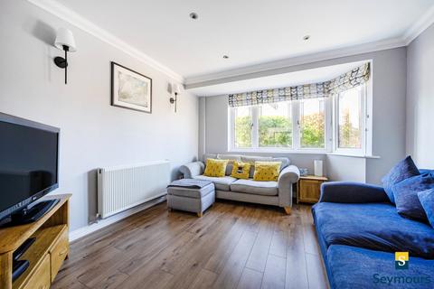 38 Hillview Crescent, Guildford, GU2 8BQ